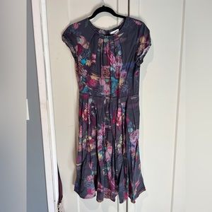 Grey Watercolor Dress Roses - Thought Size 10